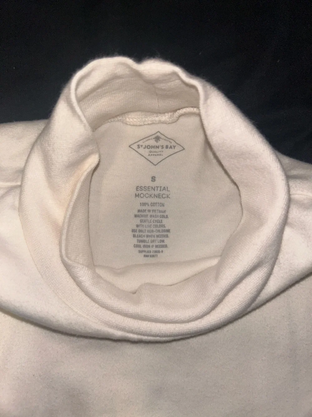 St John’s Bay White 100% Cotton Essential Mockneck Size Small